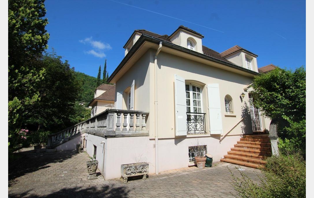 DEMEURES MAISONS PATRIMOINE : House | FOIX (09000) | 300 m2 | 575 000 € 