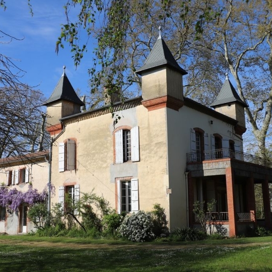 DEMEURES MAISONS PATRIMOINE : Domaines / Propriétés | PAMIERS (09100) | 427.00m2 | 320 000 € DEMEURES MAISONS PATRIMOINE : Domaines / Propriétés | PAMIERS (09100) | 427.00m2 | 320 000 €