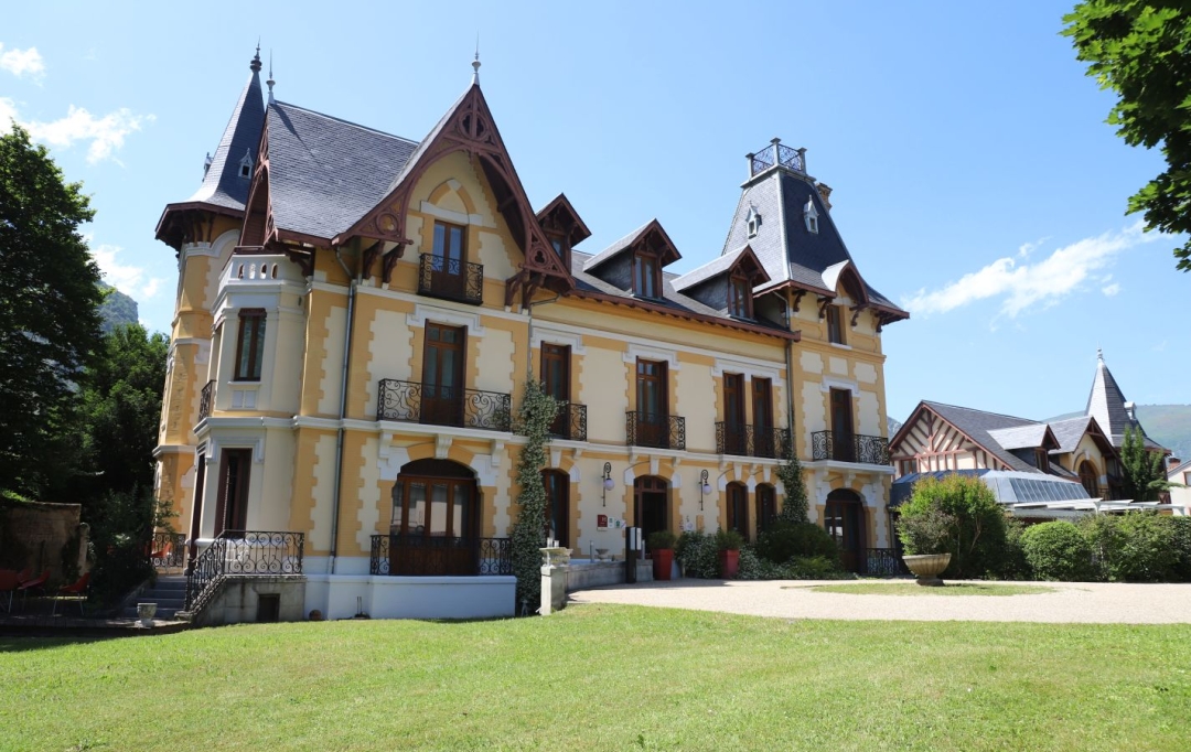 DEMEURES MAISONS PATRIMOINE : Domaines / Propriétés | FOIX (09000) | 1 000 m2 | 2 186 600 € 