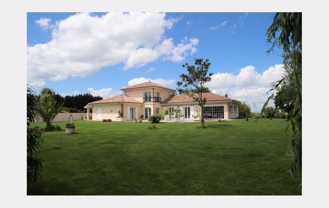 DEMEURES MAISONS PATRIMOINE : Domaines / Propriétés | PAMIERS (09100) | 200 m2 | 1 300 000 € 